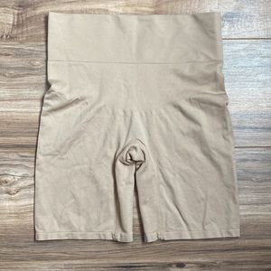 🛍️ [DONATED] Jockey | Slimmers Deluxe Small RN#61683